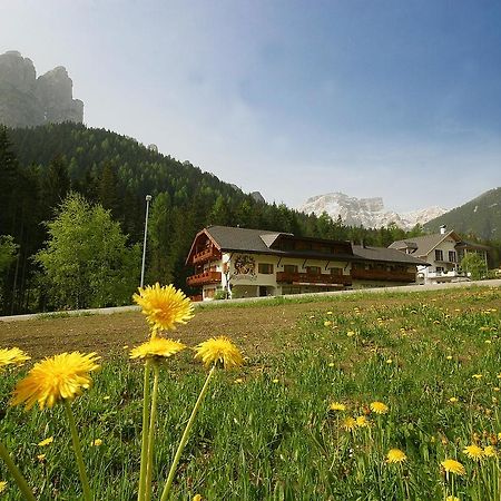Steinerhof Hotel Braies  Exterior foto