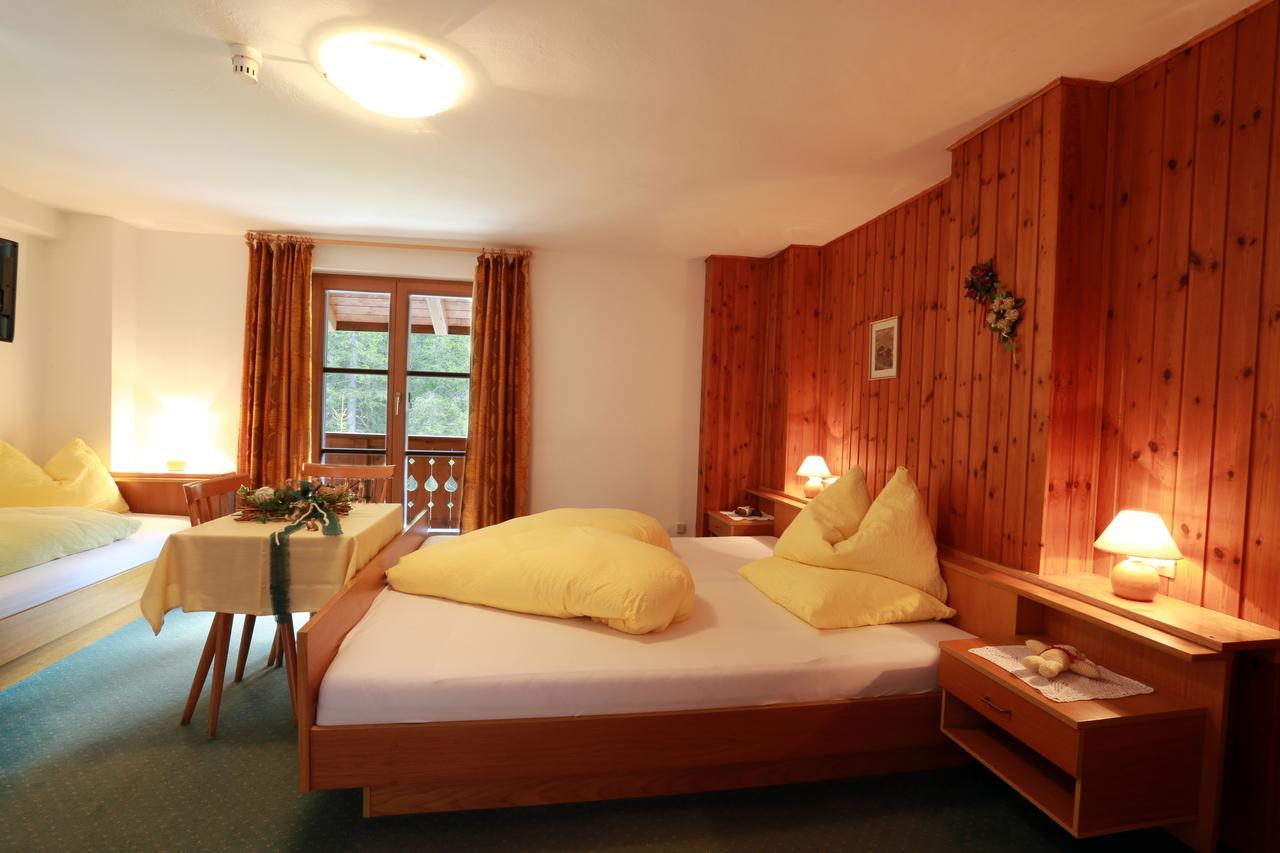 Steinerhof Hotel Braies  Exterior foto